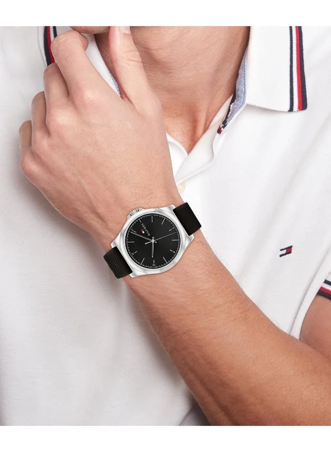 TOMMY HILFIGER Analogue Watch with Silicone Bracelet